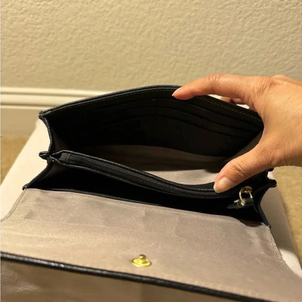 Tutilo three section clutch/wallet- two-toned - black and navy.
